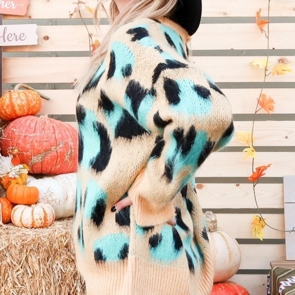 Leopard print mint cream fuzzy oversized sweater - Picture 6 of 10